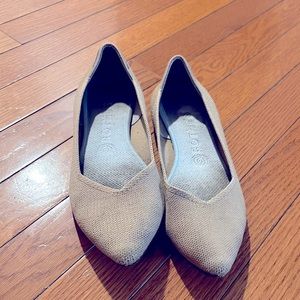 Limited edition merino wool Rothy’s in taupe Sz 8.5